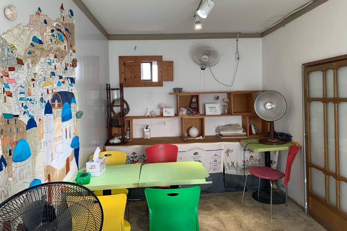 Huinnyeoul Jeombbang interior