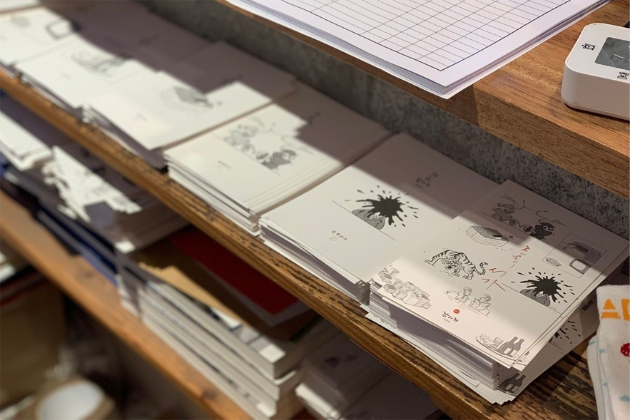 손목서가（手腕書店）內部展示的舊唱盤與專輯，給這個地方增添了不少藝術氣息。