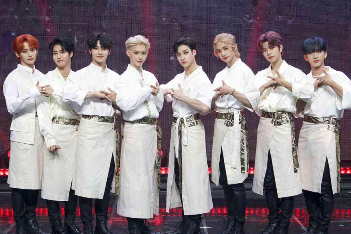 STRAY KIDS - God Menu