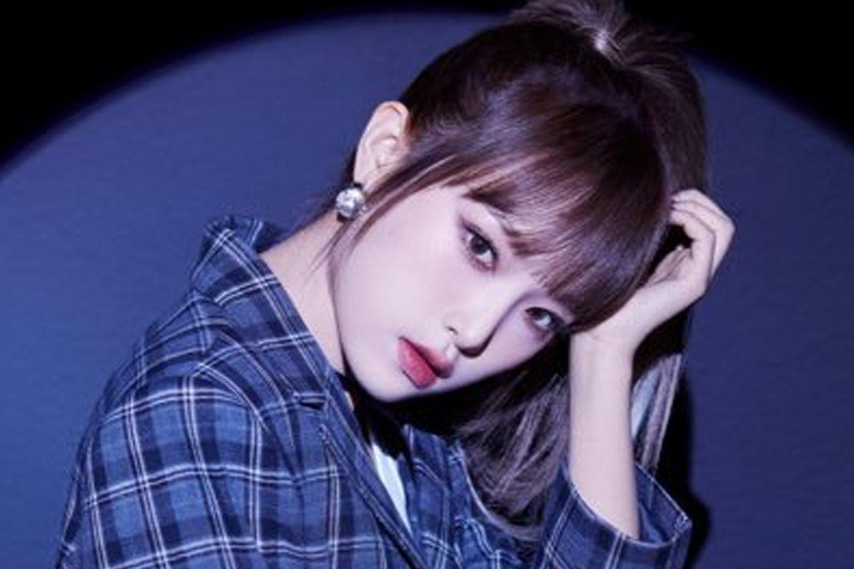 Top 23:  IZ*ONE Yena