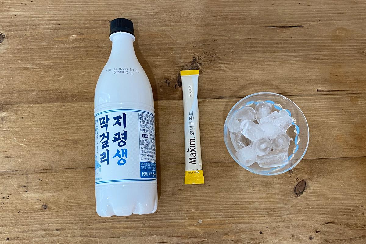 異色マッコリ 流行り マッコリ レシピ オシャレ 韓国 韓国情報 お酒 料理 手作り オレオマッコリ いちごマッコリ 抹茶マッコリ コーヒーマッコリ