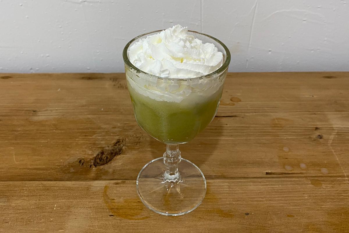 Green tea makgeolli cocktail on table