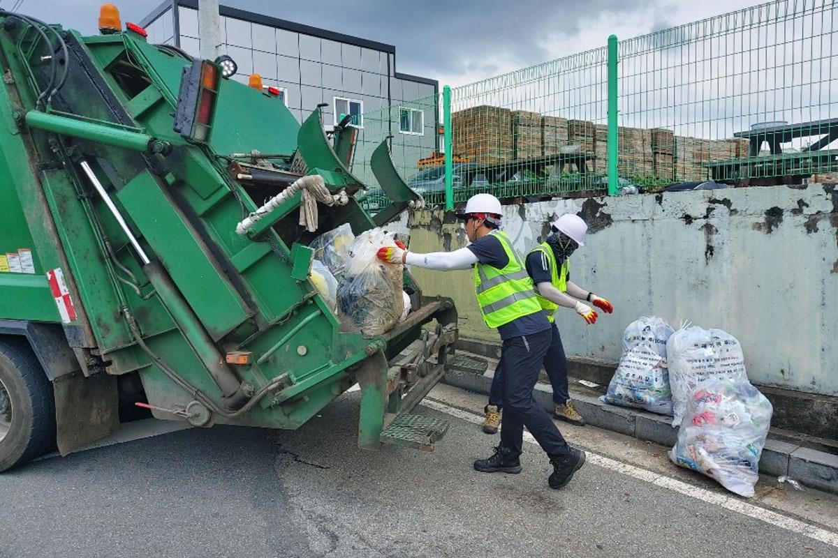 พนักงานเก็บขยะ