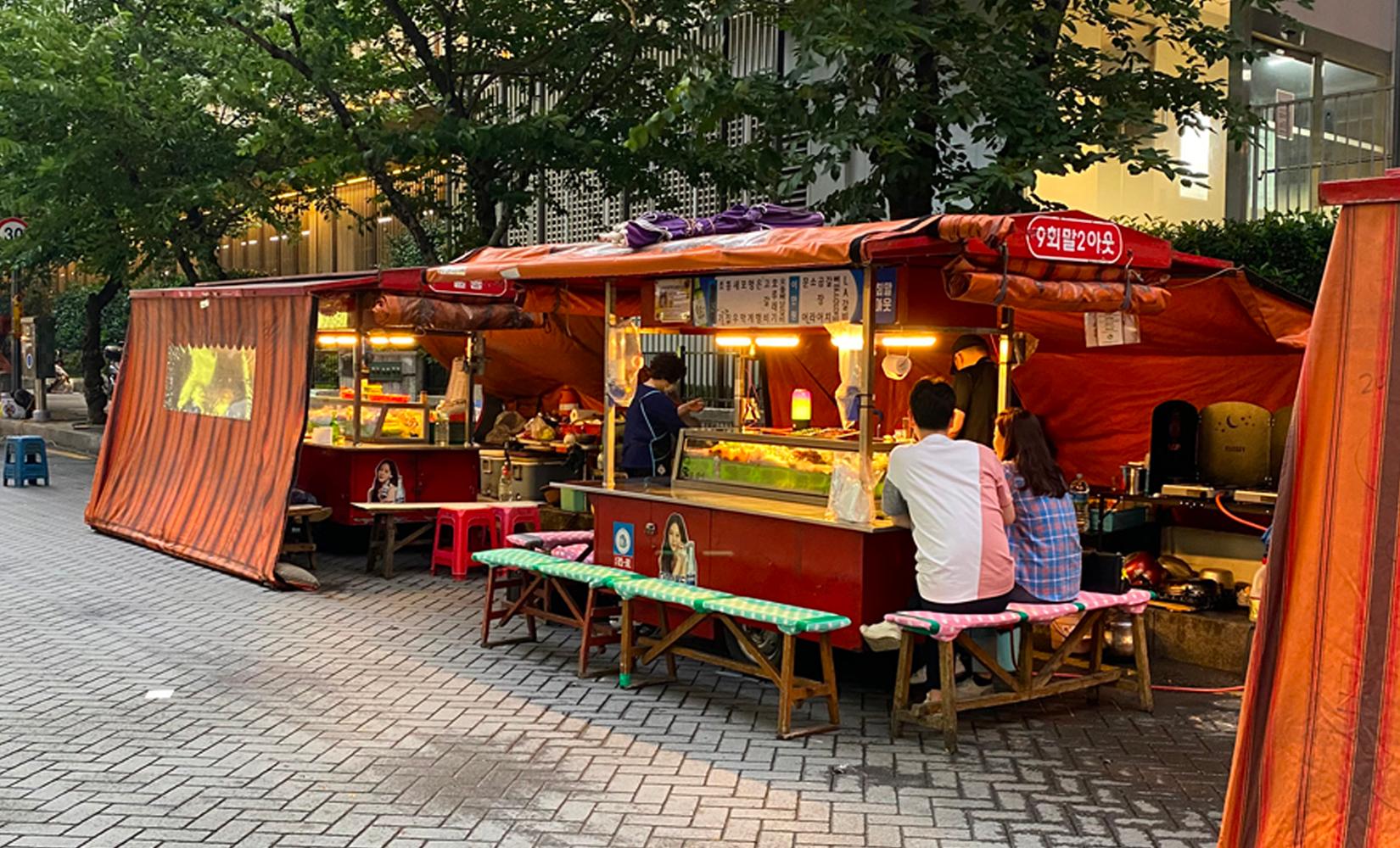 釜山西面、南浦布帳馬車介紹