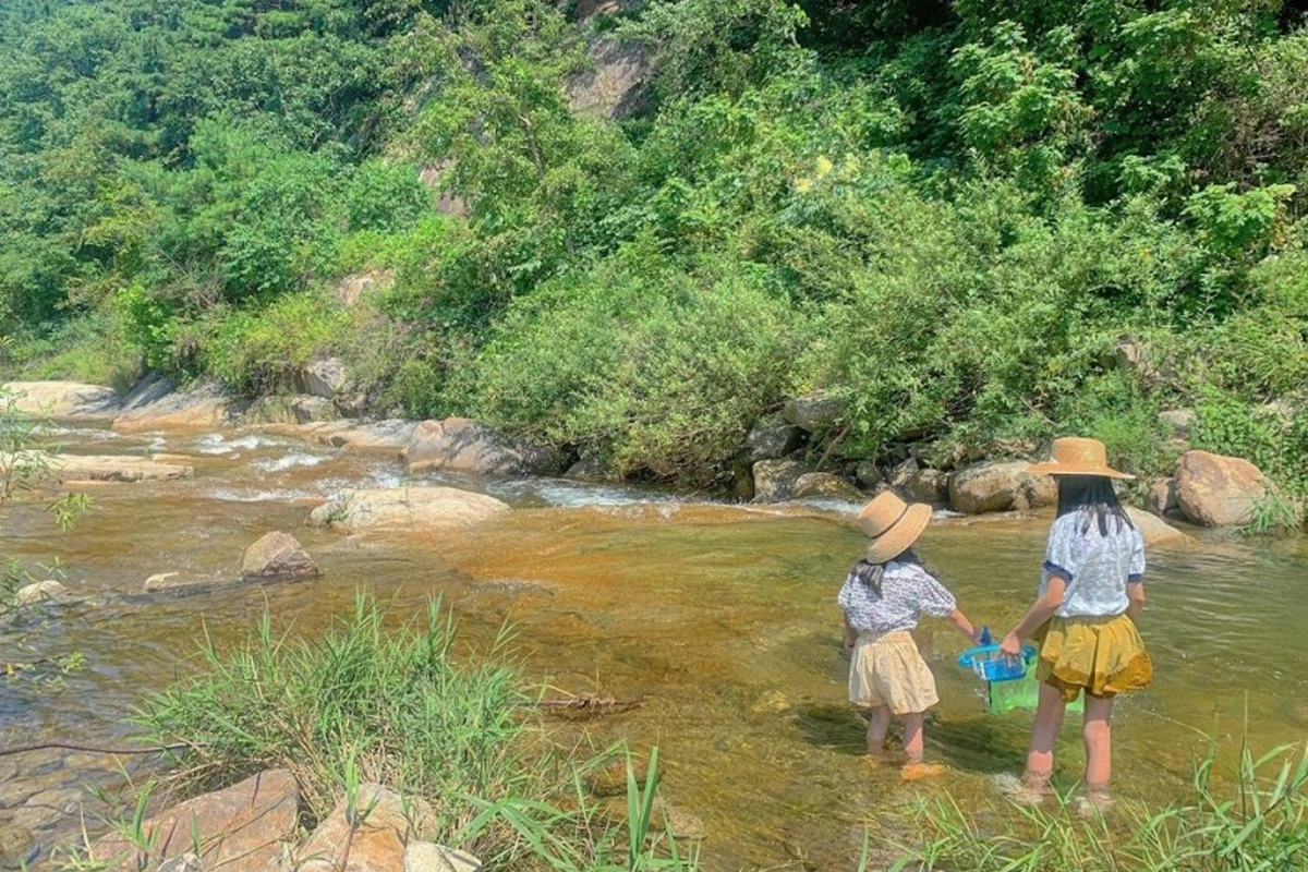 Kids playing in the water