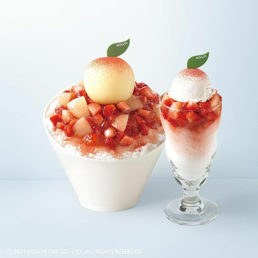 할리스의 복숭아 딸기 빙수, 신선한 과일이 가득한 여름 대표 디저트