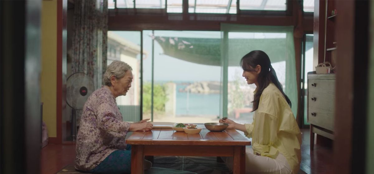 Grandma Gam-ri's and Hye-jin at Gam-ri's house