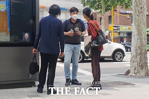 những người truyền đạo giả trên đường phố Hàn Quốc