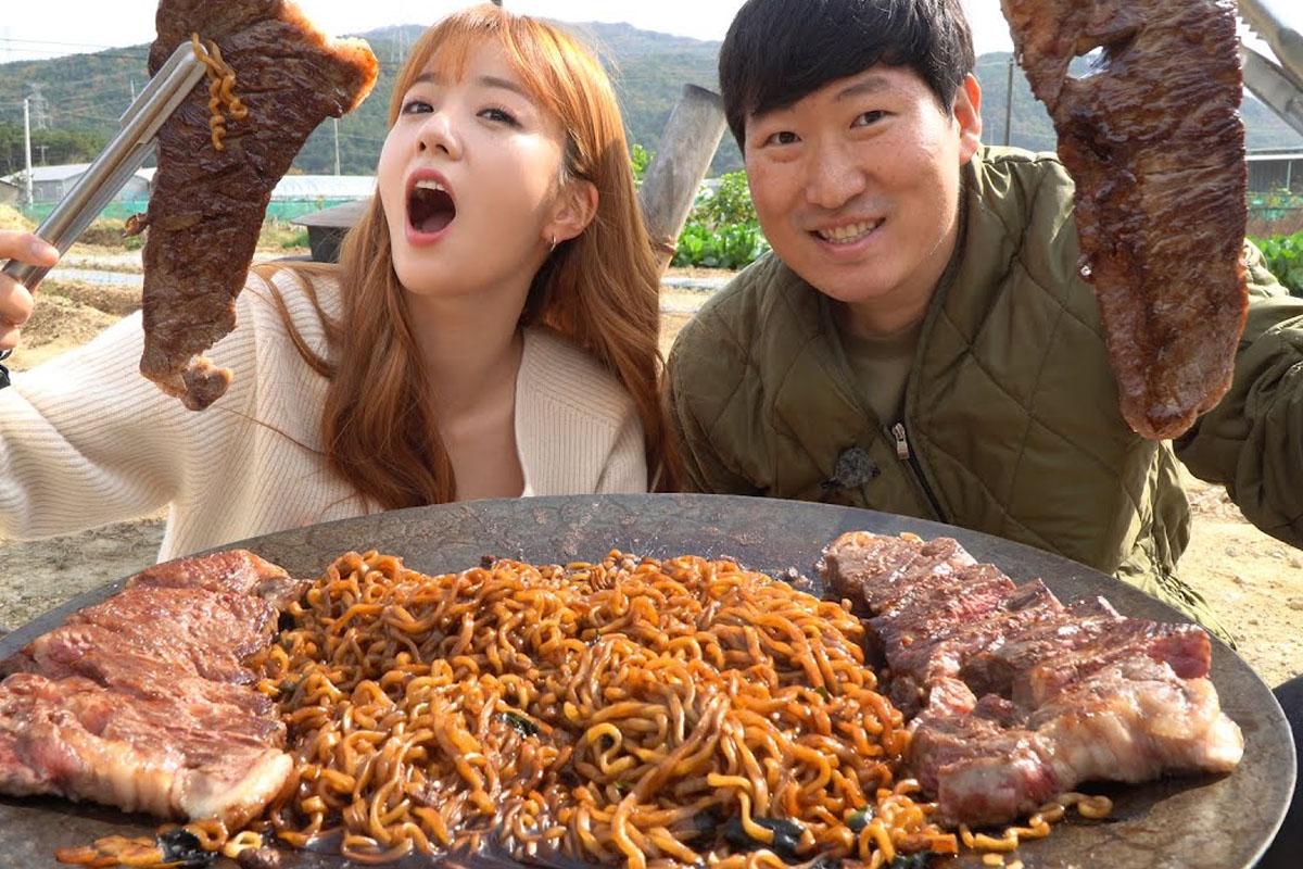 эмэгтэй kpop шүтээн идэж байна apink Bomi, Heungsam