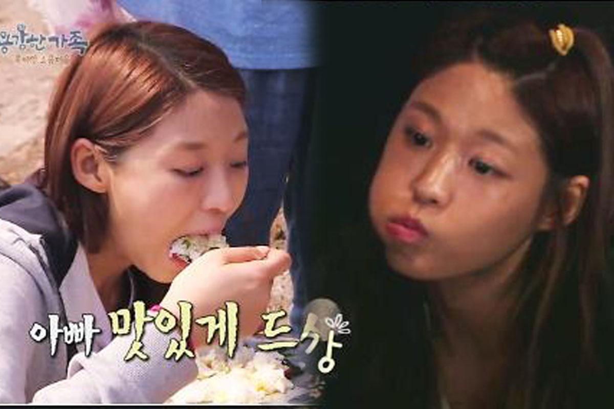 female kpop idol eating aoa seolhyun