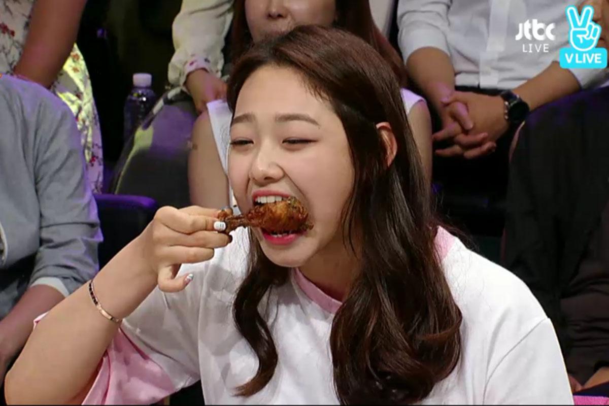 female kpop idol eating, mina