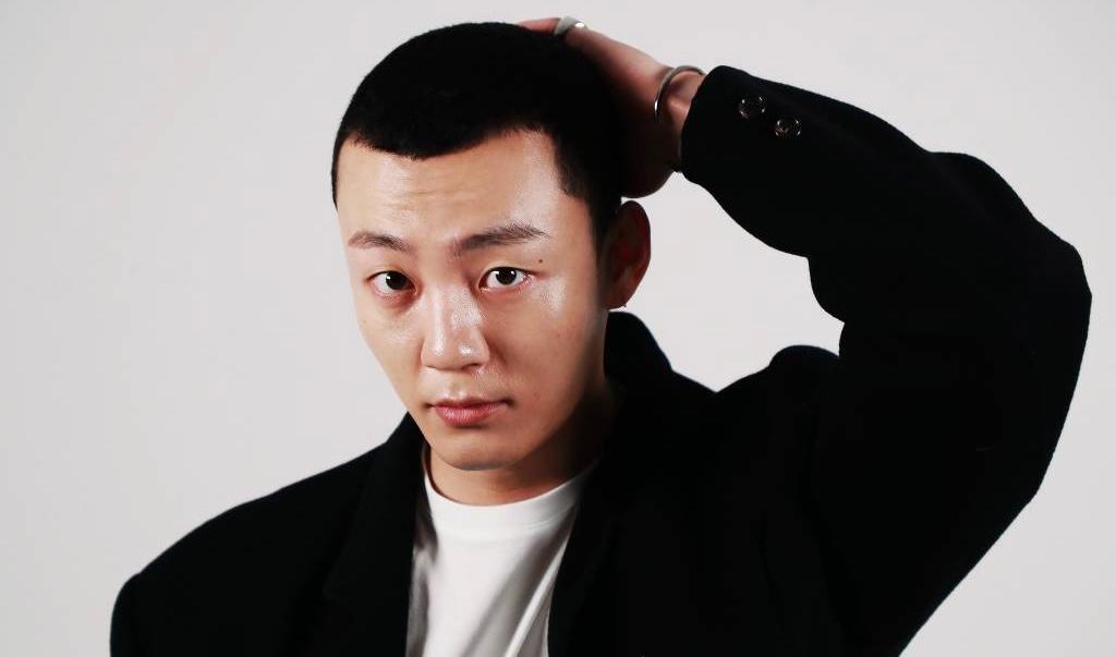 キム·ミングィ、元カノの暴露書き込み論難…｢浮気するために自家隔離を離脱｣