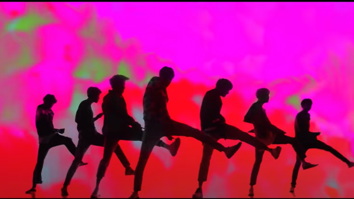 แฟนชานท์โดยการร้องตาม DNA - BTS