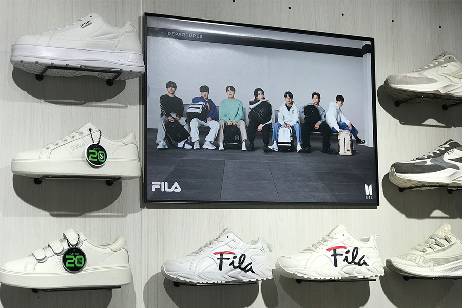 臺灣ABC Mart店內展示FILA品牌鞋款和促銷信息