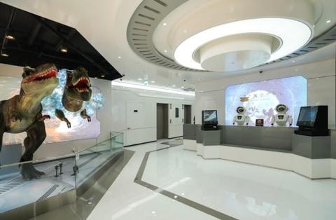 「変なホテル ソウル 明洞」開業。チェックインや客室へのデリバリーをロボットが担当