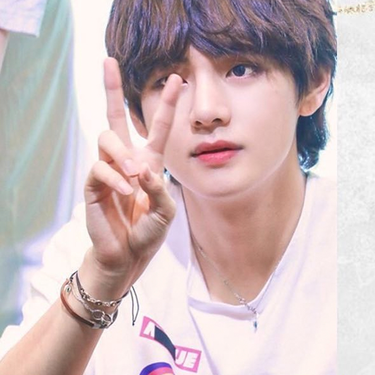 ASMAMA品牌雙圓環造型手鍊，金屬質感串飾，適合不同手腕尺寸的自由調節設計。