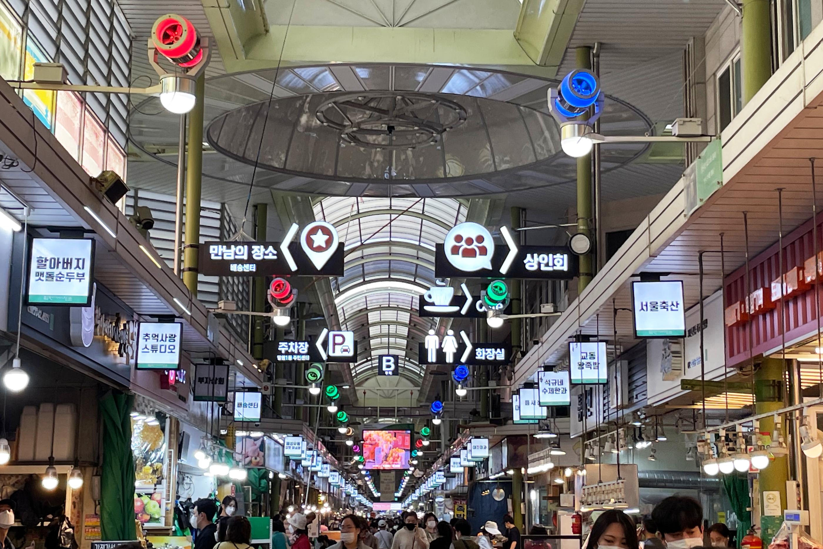 韓国、韓国旅行、韓国観光、ソウル、ソウル旅行、ソウル観光、韓国グルメ、ソウルグルメ、屋台グルメ、ローカルフード、ローカルグルメ、韓国市場、韓国伝統市場、望遠市場、マンウォン市場、麻浦、マポ、弘大、ホンデ