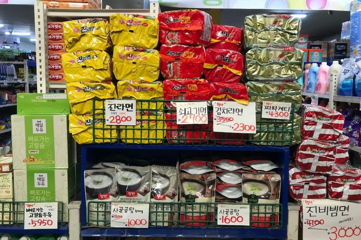 韓国、韓国旅行、韓国観光、ソウル、ソウル旅行、ソウル観光、韓国グルメ、ソウルグルメ、屋台グルメ、ローカルフード、ローカルグルメ、韓国市場、韓国伝統市場、望遠市場、マンウォン市場、麻浦、マポ、弘大、ホンデ