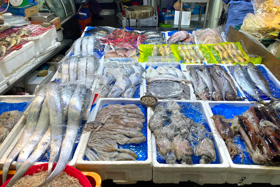 望遠市場美食 2025