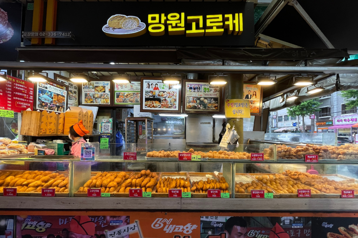 韓国、韓国旅行、韓国観光、ソウル、ソウル旅行、ソウル観光、韓国グルメ、ソウルグルメ、屋台グルメ、ローカルフード、ローカルグルメ、韓国市場、韓国伝統市場、望遠市場、マンウォン市場、麻浦、マポ、弘大、ホンデ