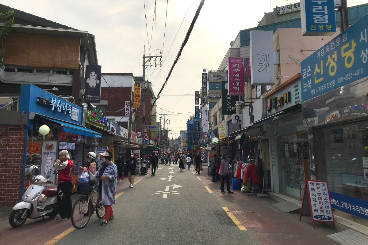 韓国、韓国旅行、韓国観光、ソウル、ソウル旅行、ソウル観光、韓国グルメ、ソウルグルメ、屋台グルメ、ローカルフード、ローカルグルメ、韓国市場、韓国伝統市場、望遠市場、マンウォン市場、麻浦、マポ、弘大、ホンデ