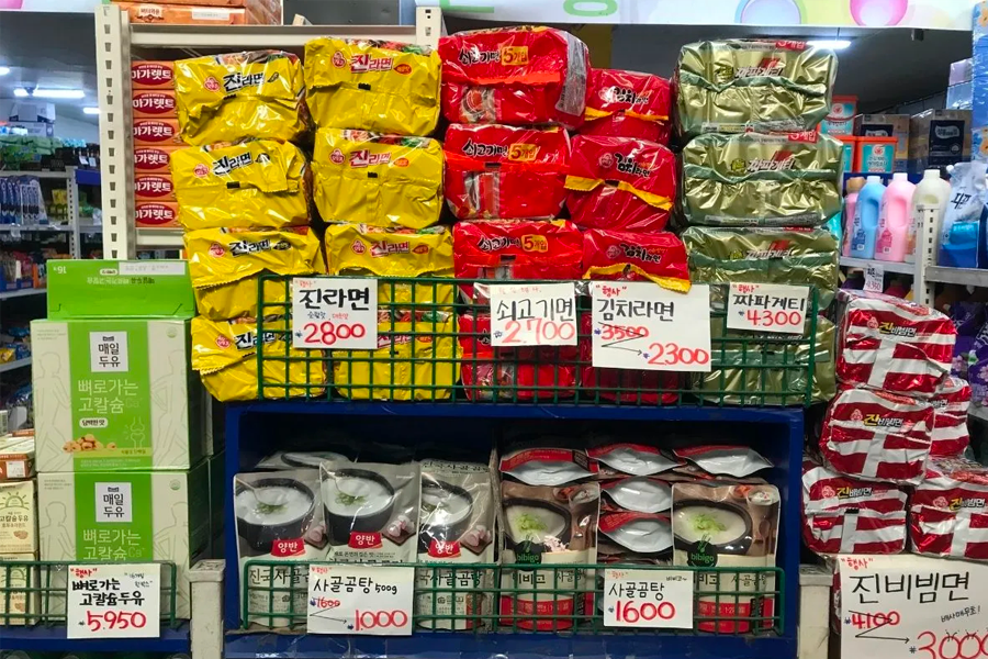 望遠市場美食 2025