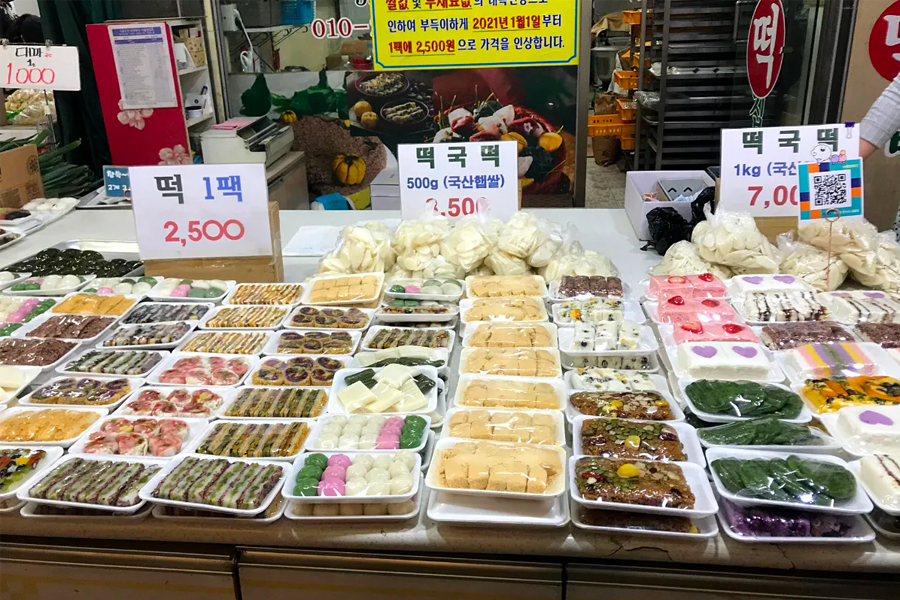 望遠市場美食 2025