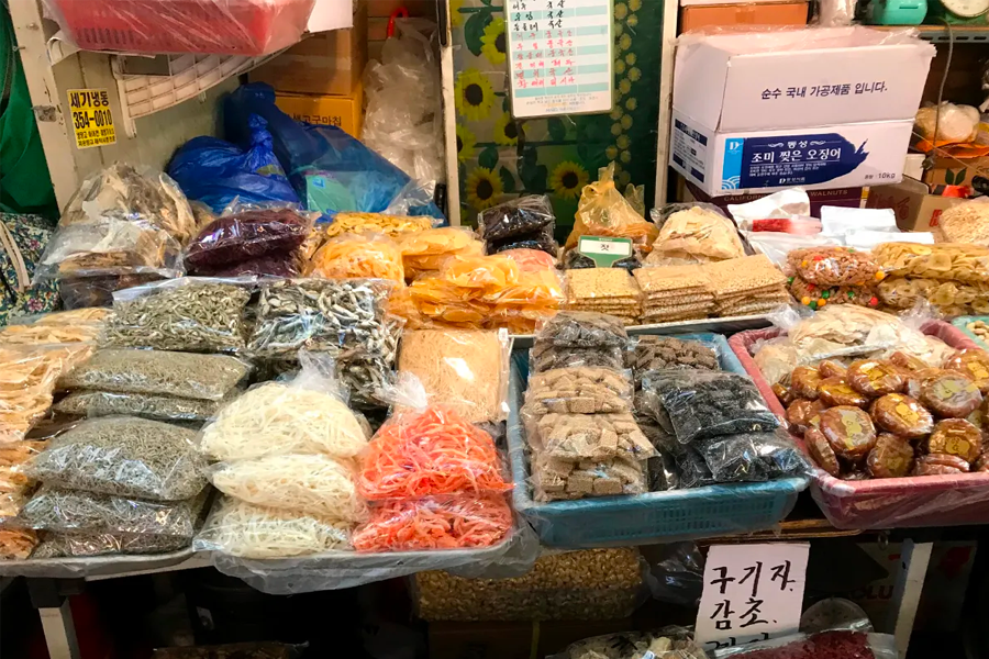 望遠市場美食 2025