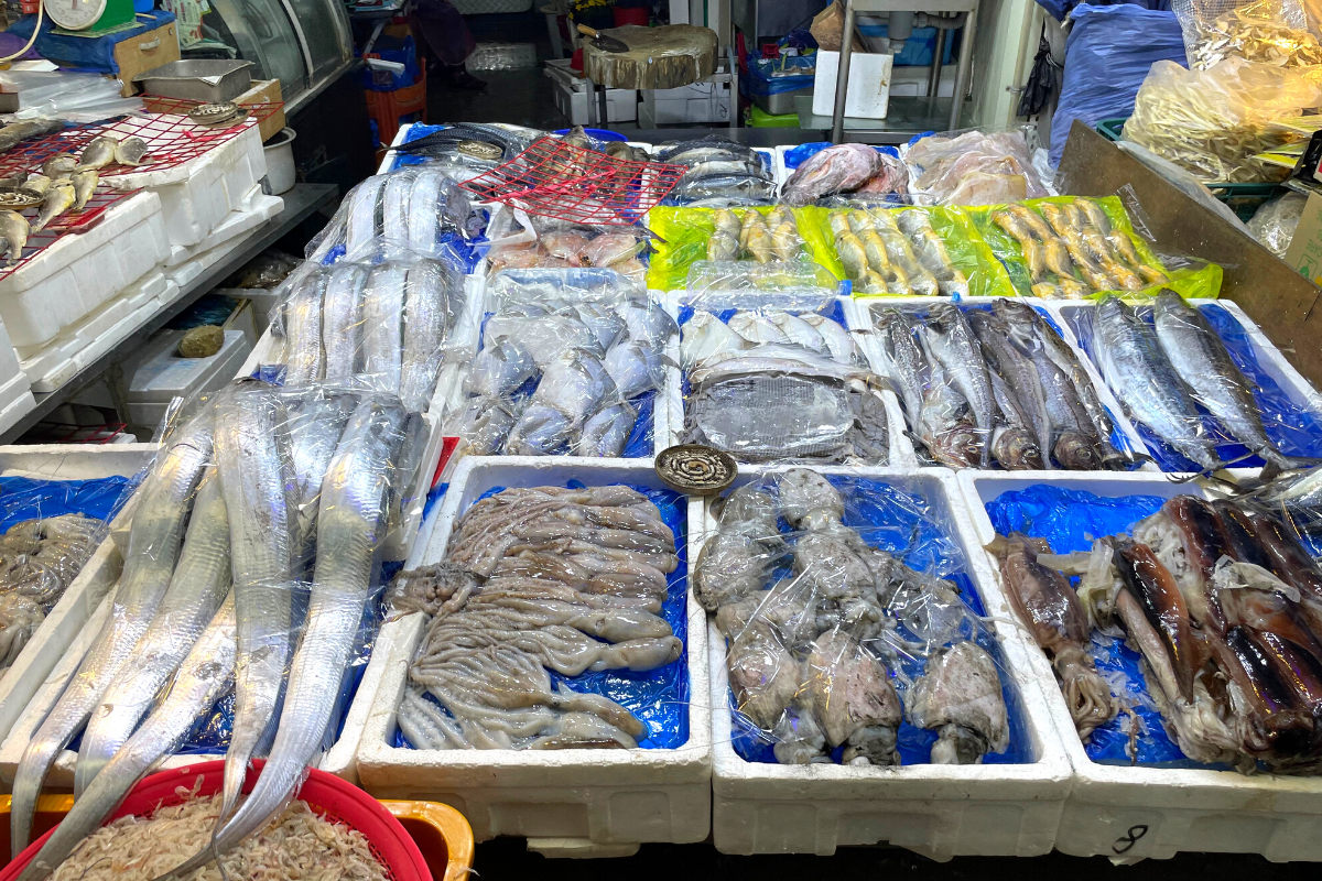 韓国、韓国旅行、韓国観光、ソウル、ソウル旅行、ソウル観光、韓国グルメ、ソウルグルメ、屋台グルメ、ローカルフード、ローカルグルメ、韓国市場、韓国伝統市場、望遠市場、マンウォン市場、麻浦、マポ、弘大、ホンデ