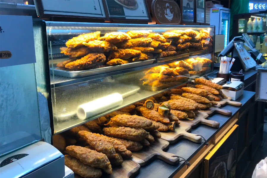 望遠市場美食 2025