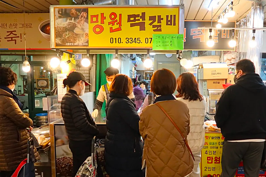 望遠市場美食 2025