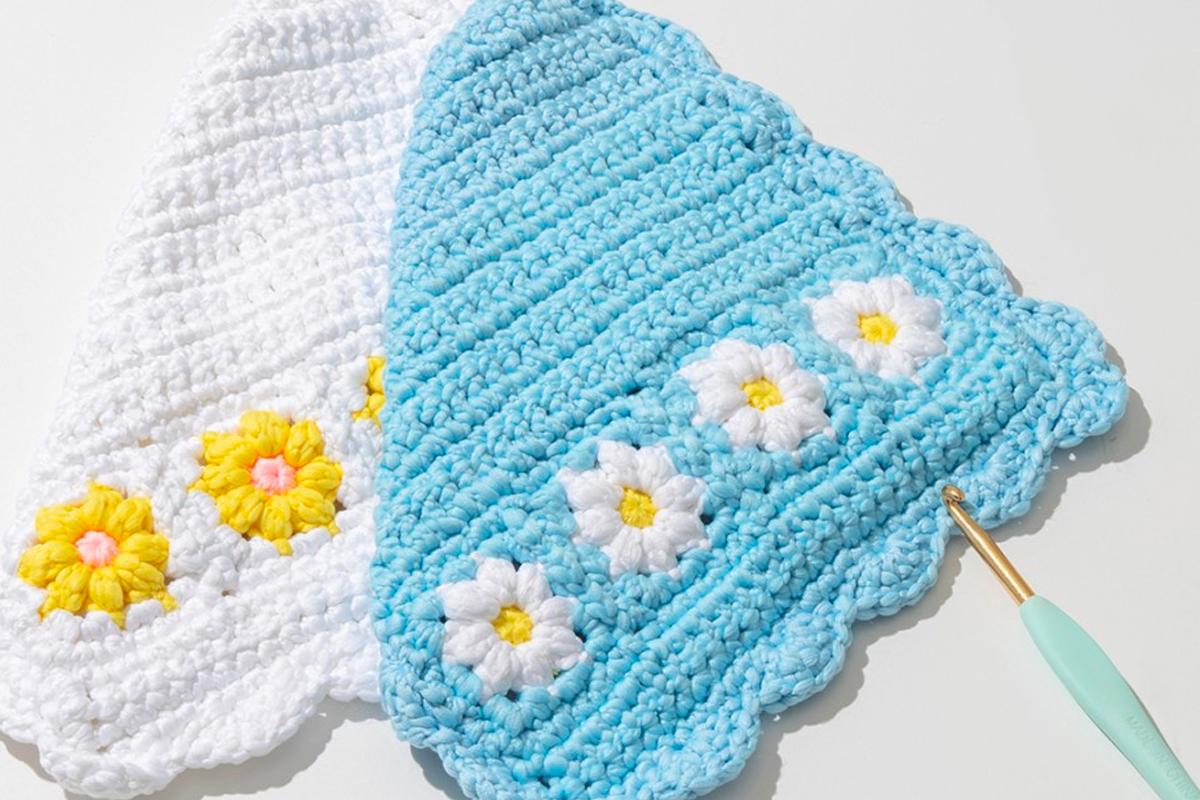 knitting with Microfiber Yarn from Daiso Korea