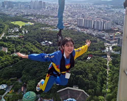 Trải nghiệm nhảy tự do tại  83 Tower Sky Jump - những trải nghiệm thú vị nhất ở Daegu Hàn Quốc bạn nhất định nên thử