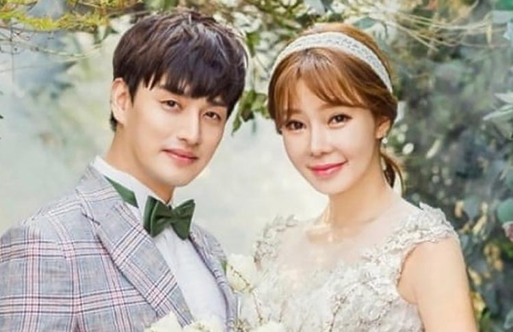 チ・ヨンス-イライ、7年の｢ショーウィンドウ夫婦生活｣にピリオド