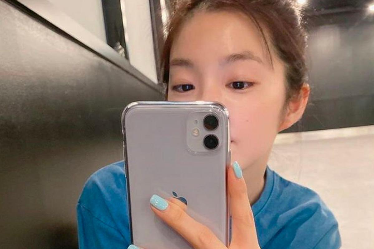 Creatrip Popular K Pop Idol Mirror Selfie Poses 