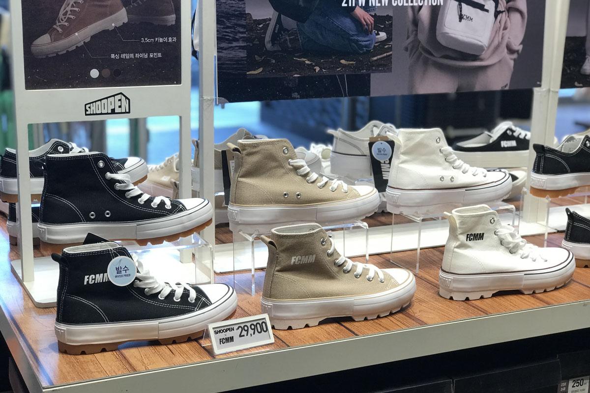 Shoopen Hongdae shoe display