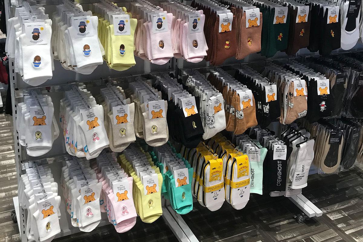 sock display at shoopen