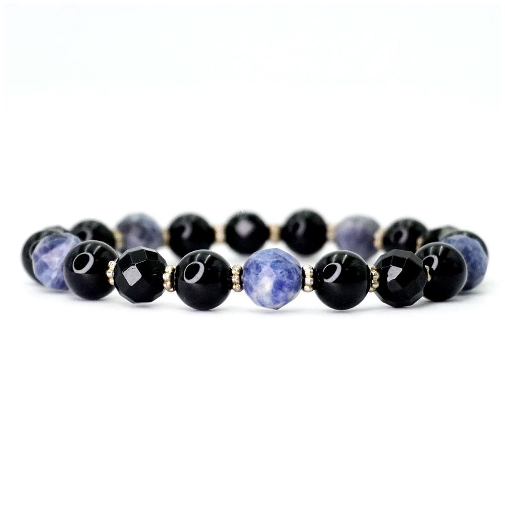 Vòng tay đá tự nhiên Delixir Onyx Sodalite với màu sắc tinh xảo.