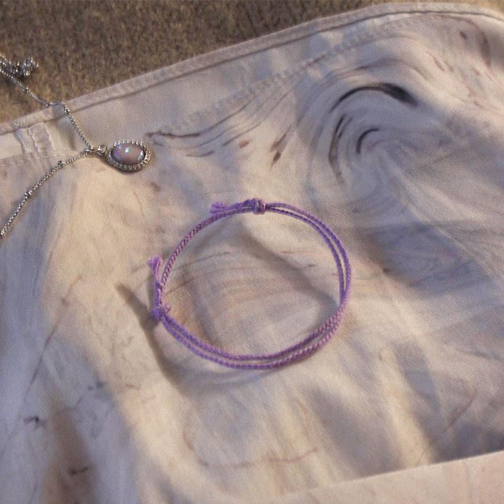 Vòng tay SINGLE ORIGINAL màu đỏ nổi bật, phong cách BTS.