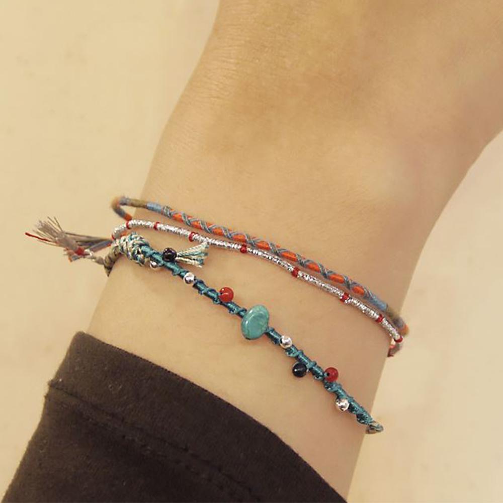 Vòng tay cầu đá từ CCCMADE, thiết kế độc đáo.