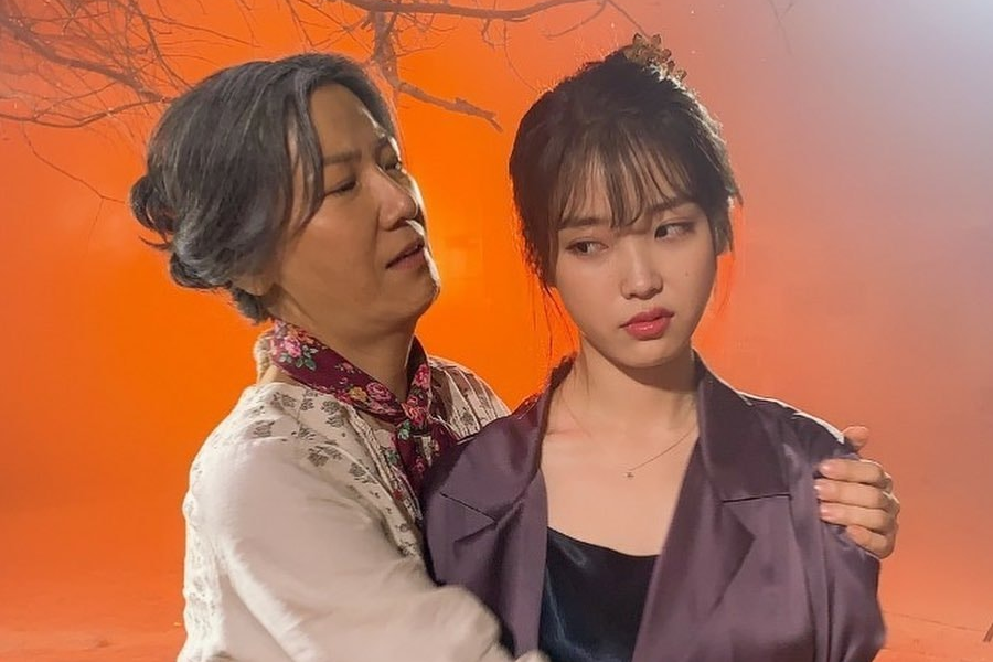 《德鲁纳酒店》中的场景显现神灵对角色命运的掌控，突出神灵干预剧情的韩剧特色。