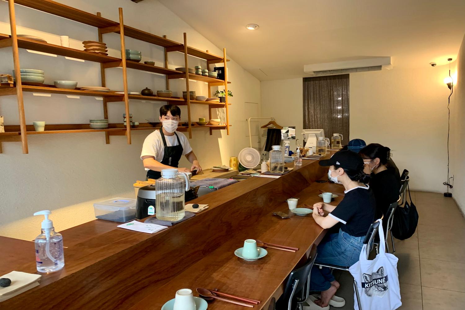 Donga Sikdang counter