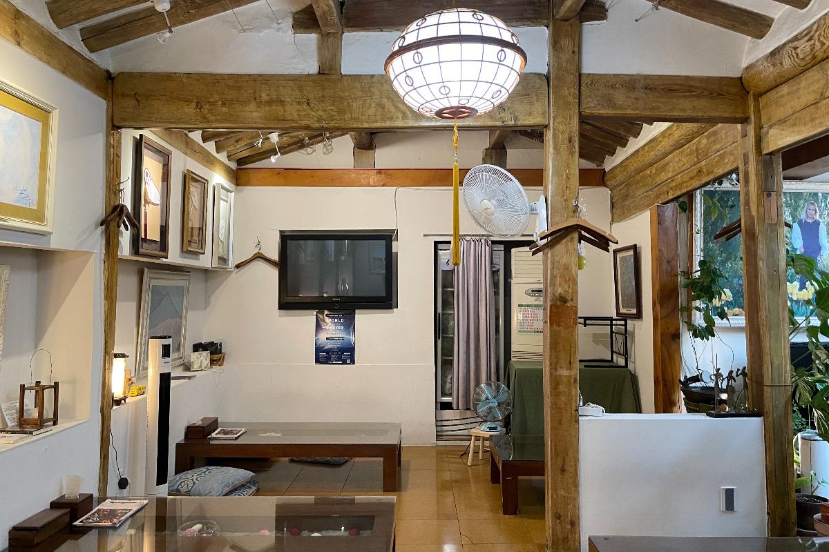 Interior of Osegyehyang