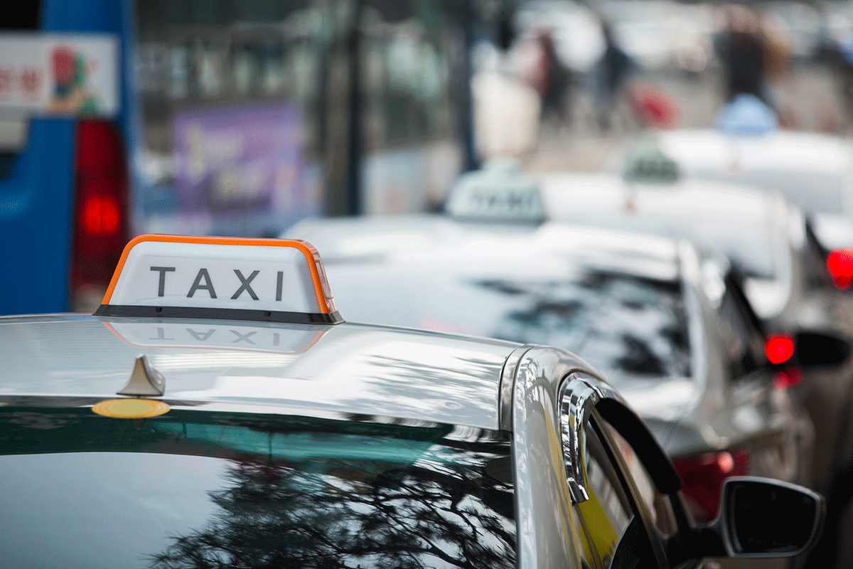 韓國出租車停靠在路邊的特寫鏡頭