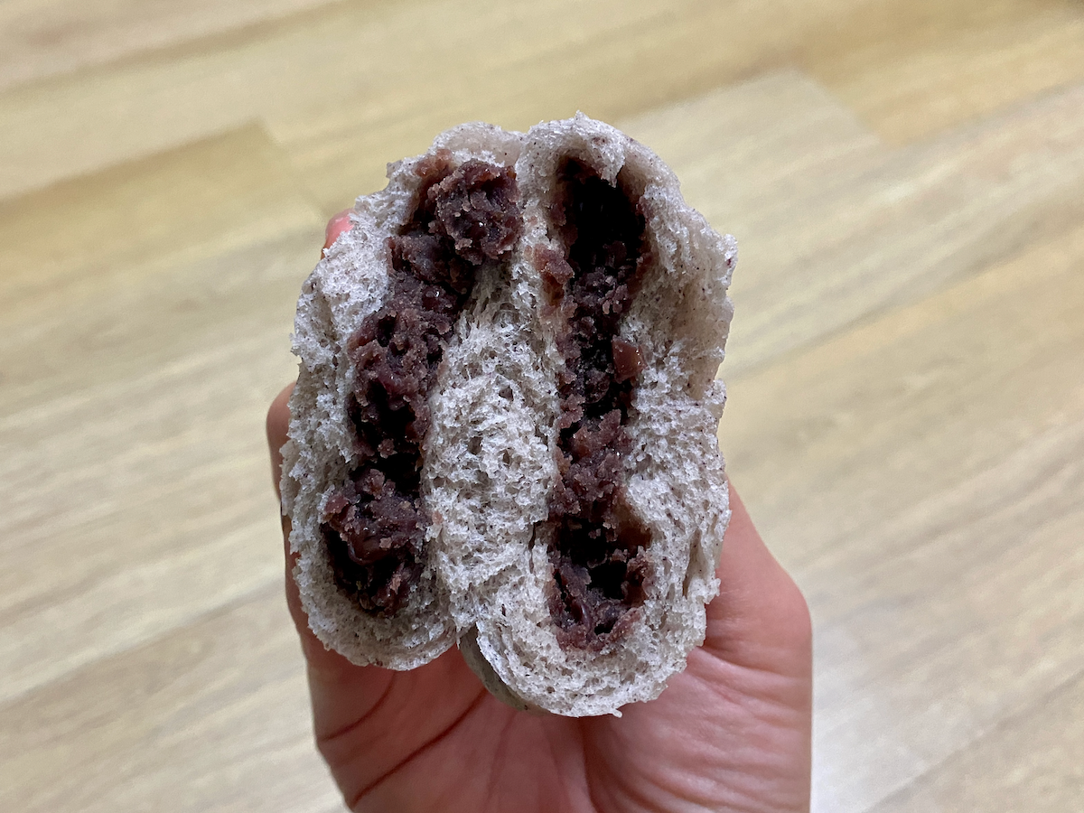 Anheung jjimbbang (jjimppang), or steamed buns in Gangwondo