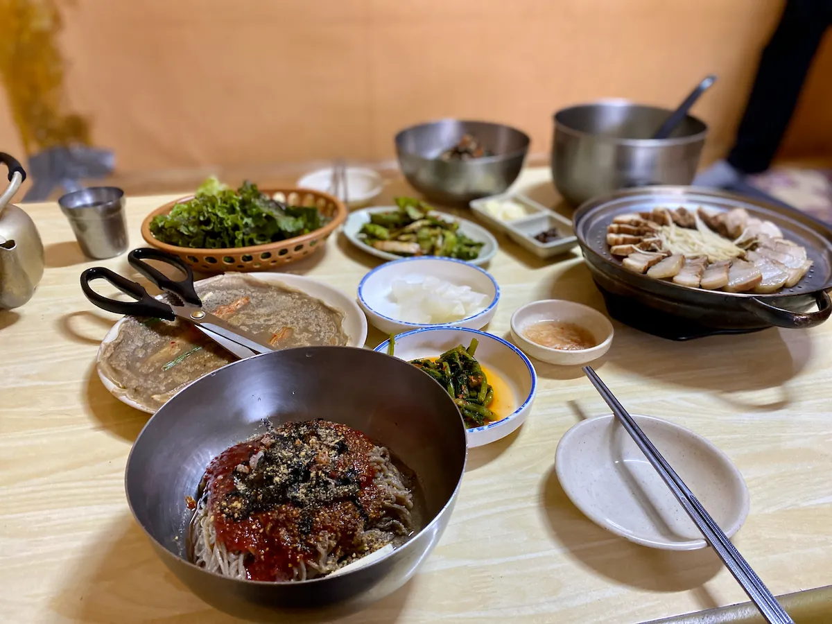 Maok Nongaeundaejip food