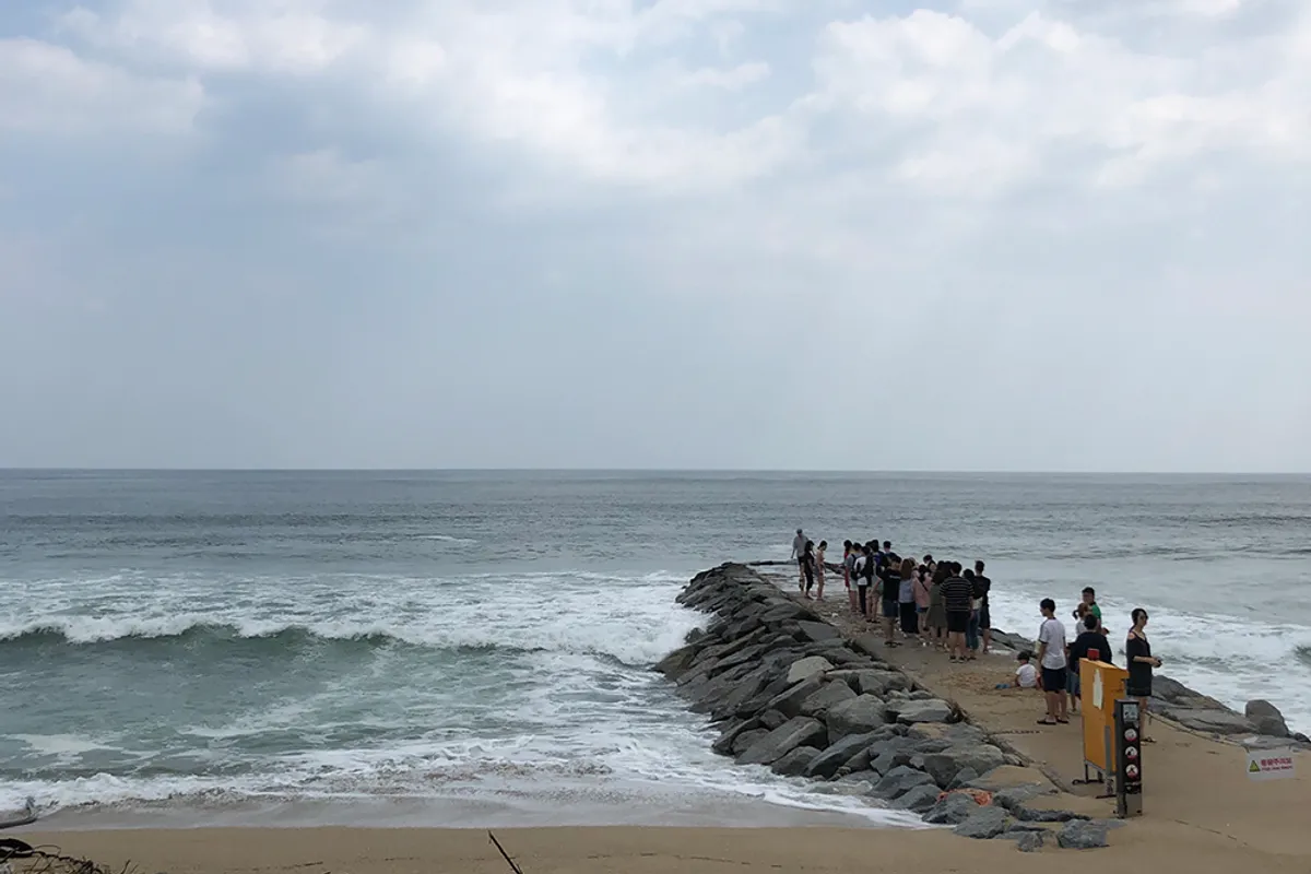 江陵註文津港的著名拍攝場景，鬼怪連帽圍巾場景