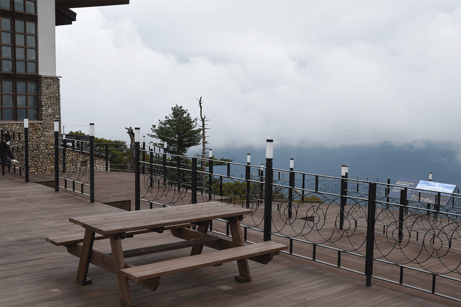 發旺山纜車平檯區景色，韓劇拍攝的典雅場景