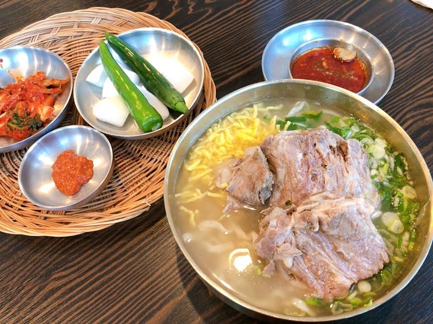 one day tour itinerary, cheorwon gangwondo korea, pyeongi dambaek ppyeokalguksu, pork rib kalguksu