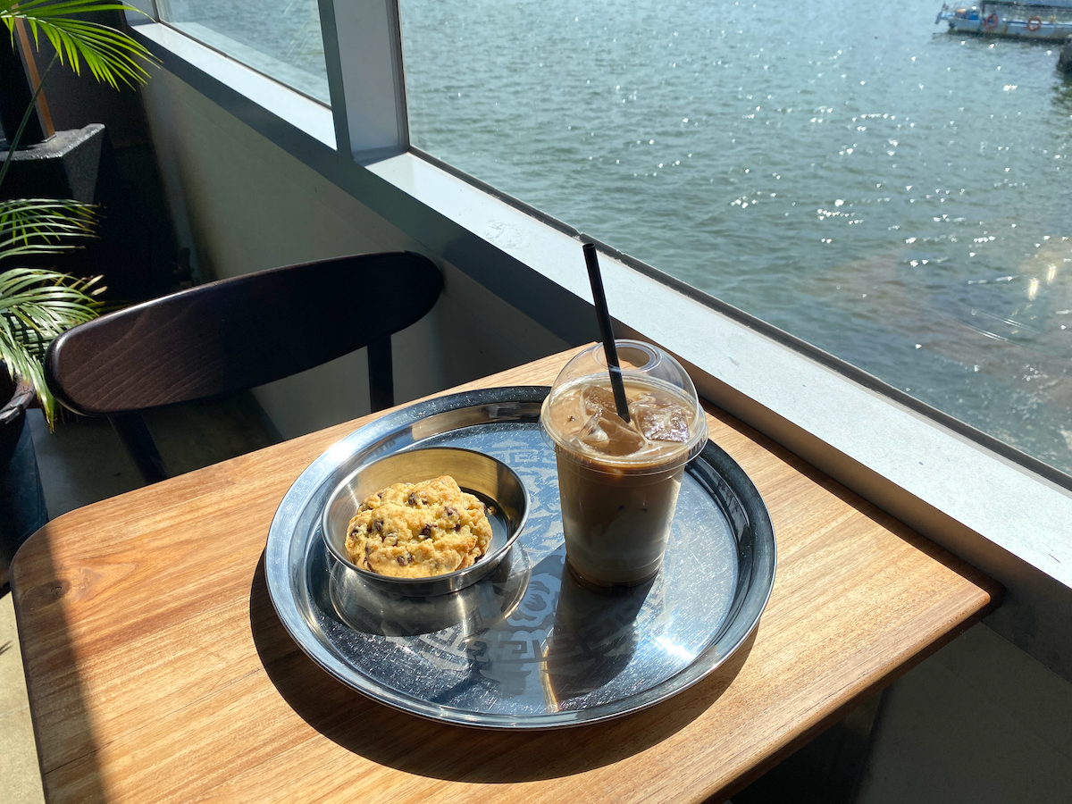 Famous Gangwondo Cafes: Sokcho Chilseong Boatyard